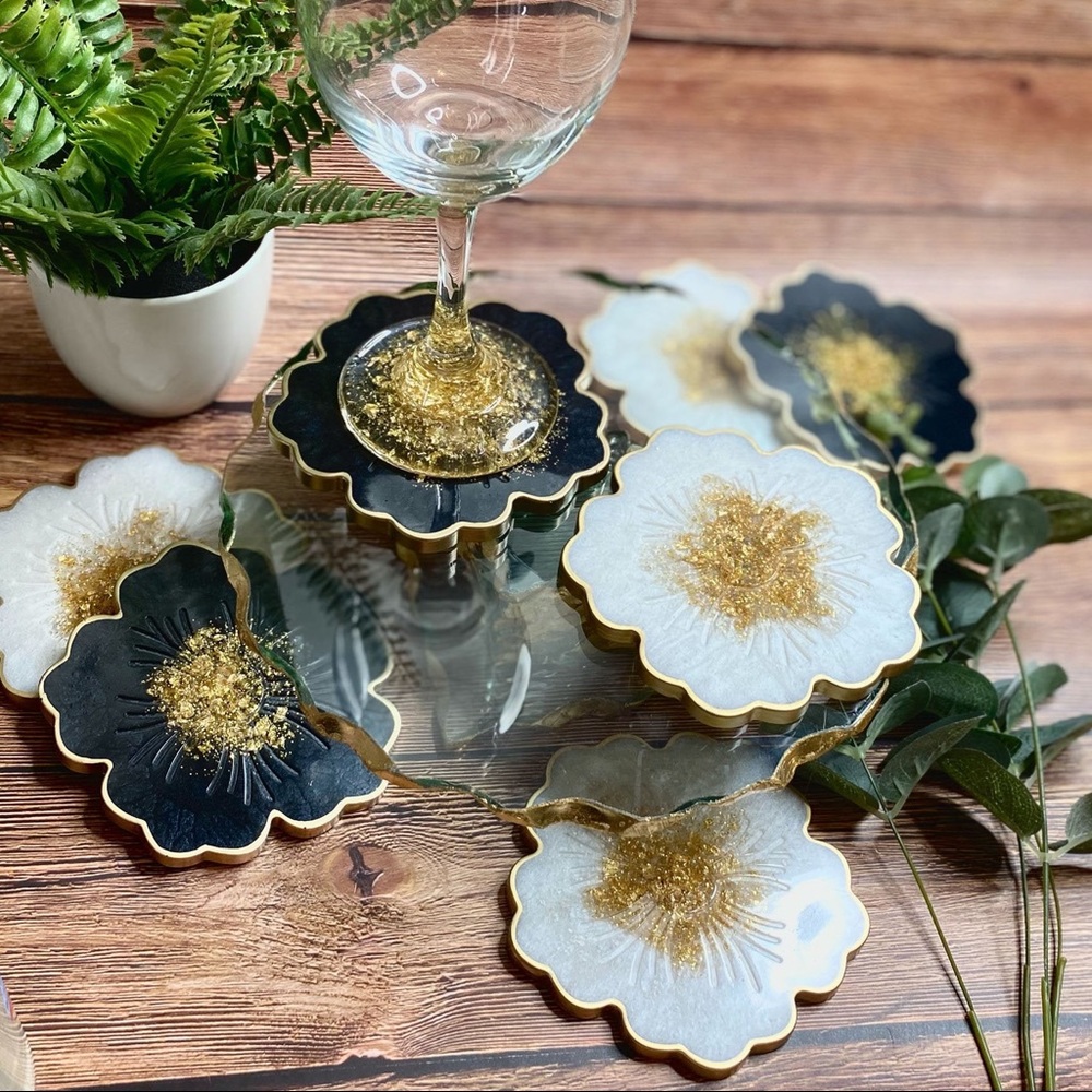 Black and White Flower Coaster Set - Picture 6 of 10